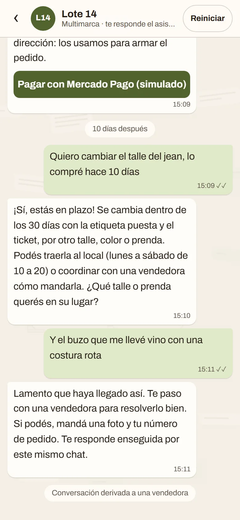Chat: cambio de talle dentro de los 30 días y reclamo derivado a una vendedora.